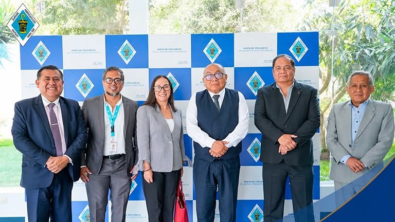 REUNIÓN CON EL COLEGIO QUÍMICO FARMACÉUTICO DEL PERÚ: COMPROMISO CON CALIDAD Y SEGURIDAD